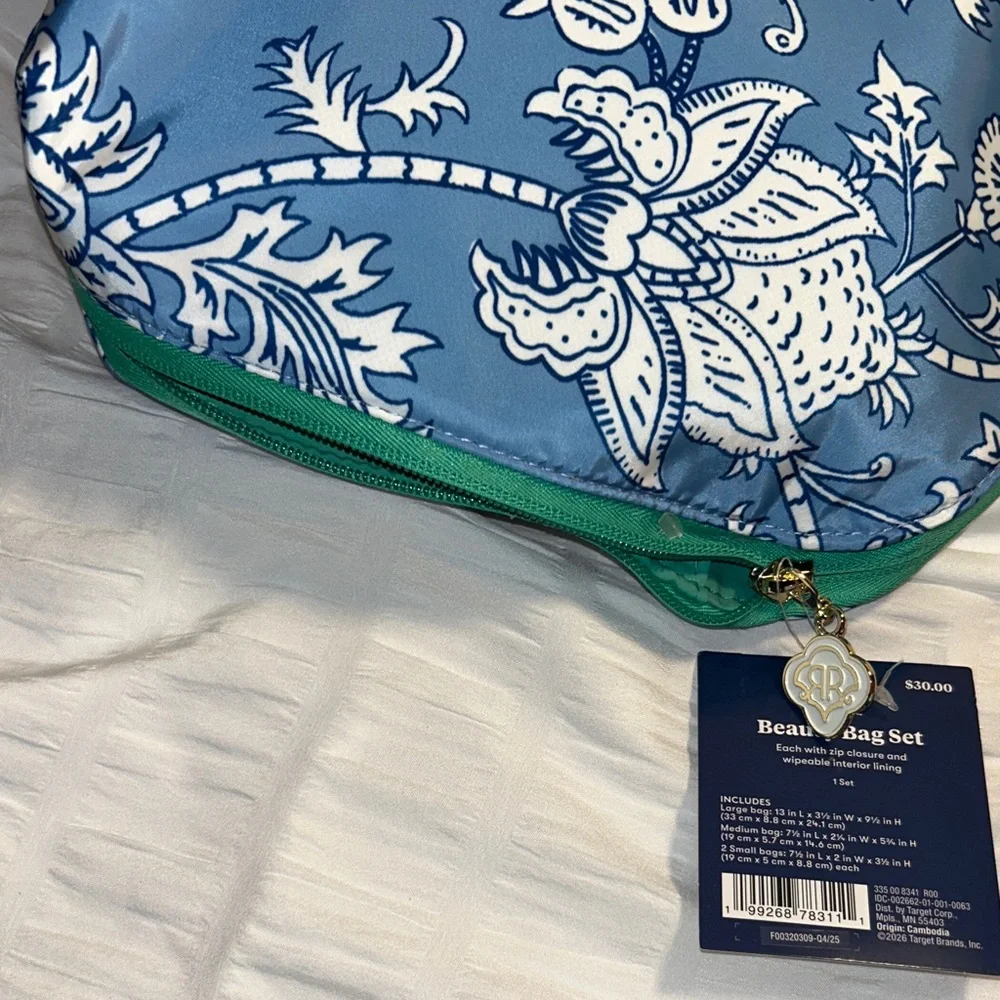Roller rabbit target Blue and White Floral Cosmetic Bag Set- 3 bags in total NWT